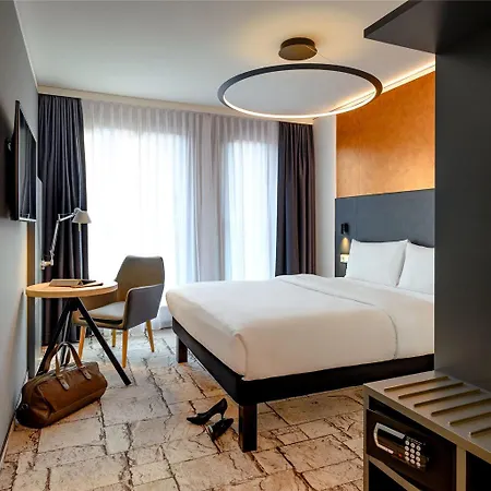 Ibis Styles 3*